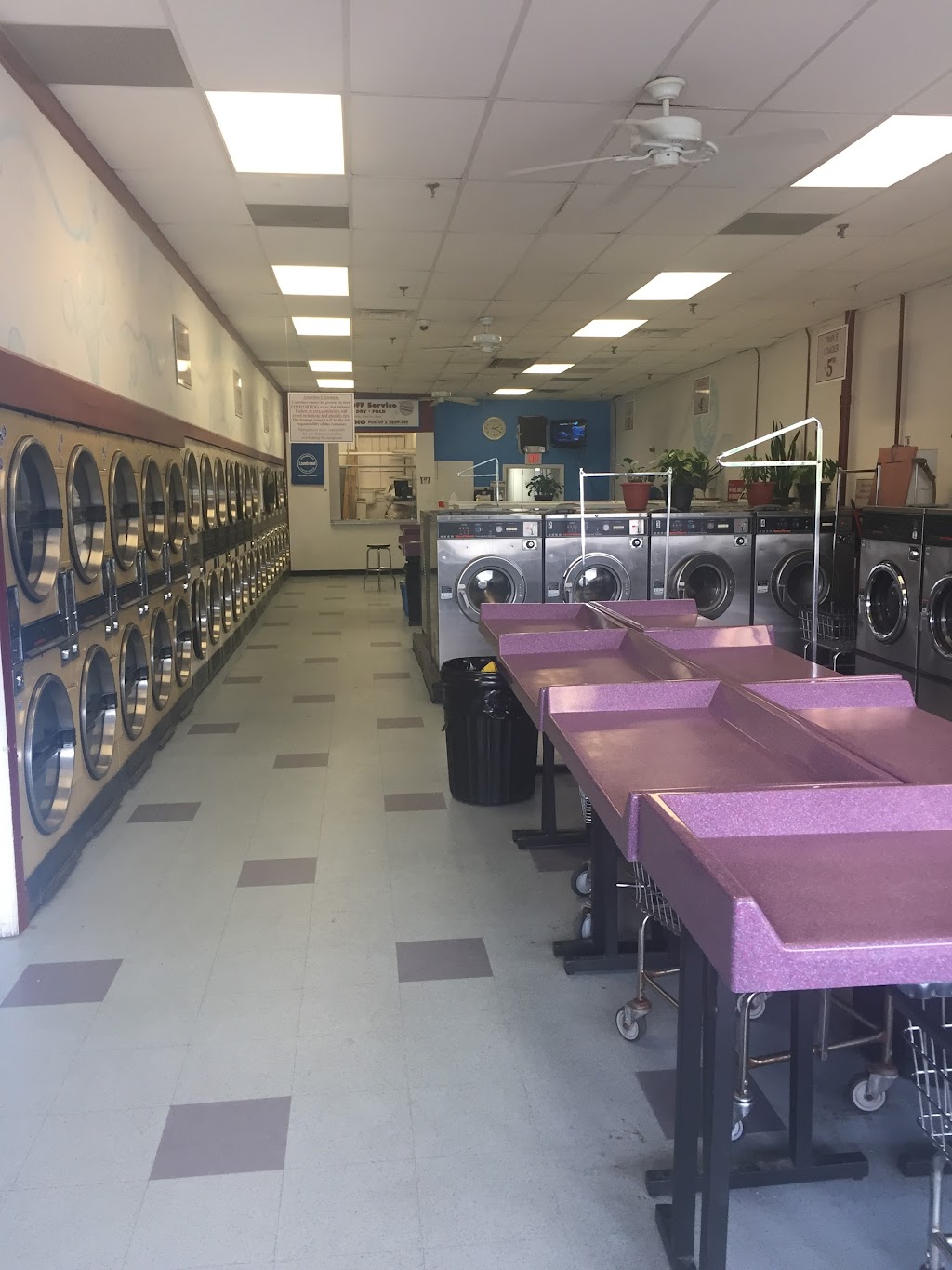 Neighborhood Laundromat at West Caldwell | 550 Passaic Ave, West Caldwell, NJ 07006 | Phone: (973) 808-9274