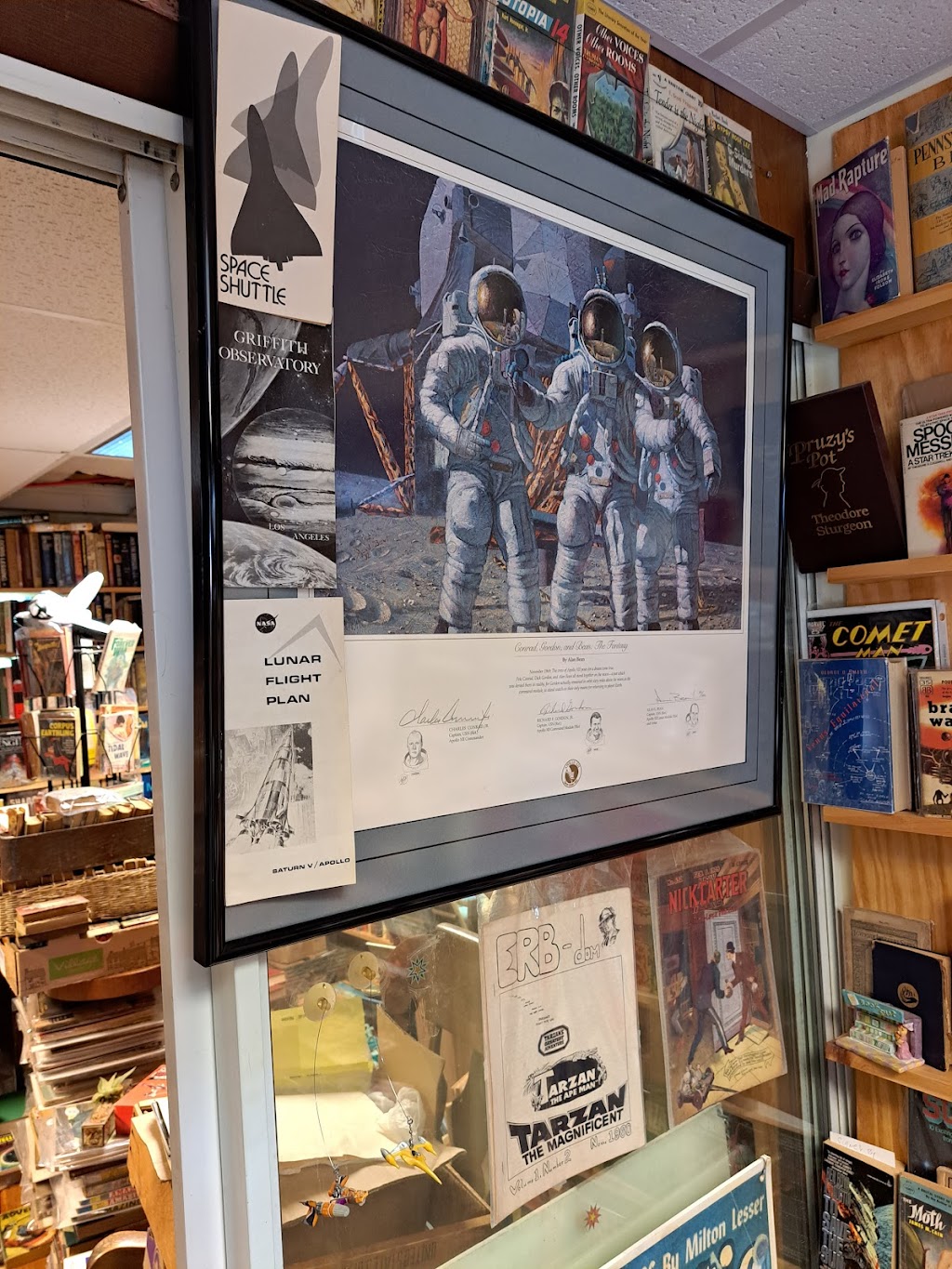 Comet Science Fiction Bookstore | 543 Main St, Gouldsboro, PA 18424 | Phone: (718) 702-6170