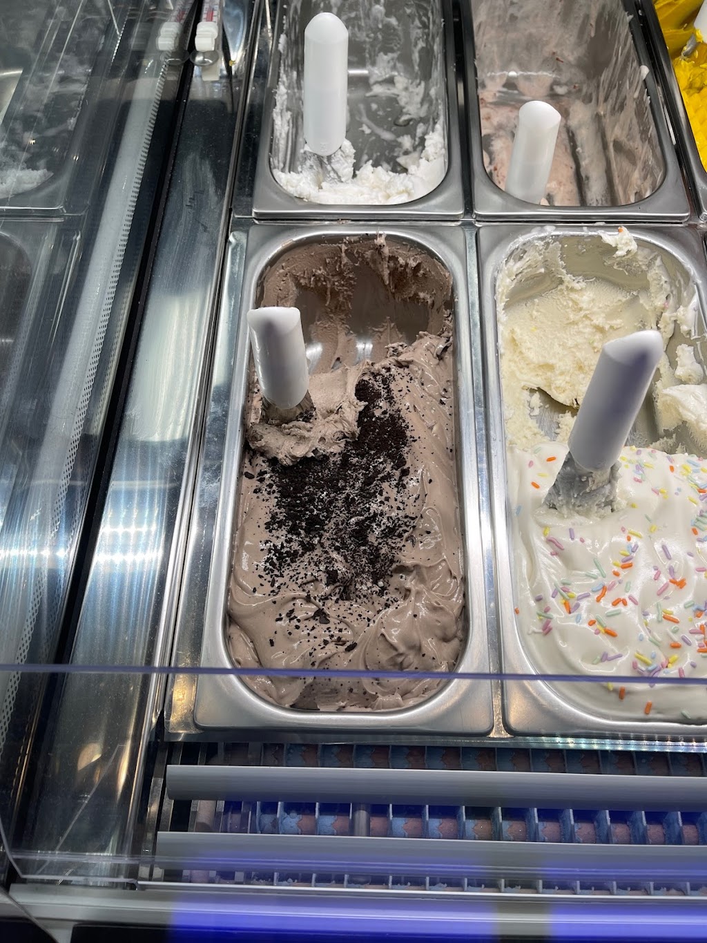 Newbury Gelato | 317 Federal Rd, Brookfield, CT 06804 | Phone: (203) 546-8972