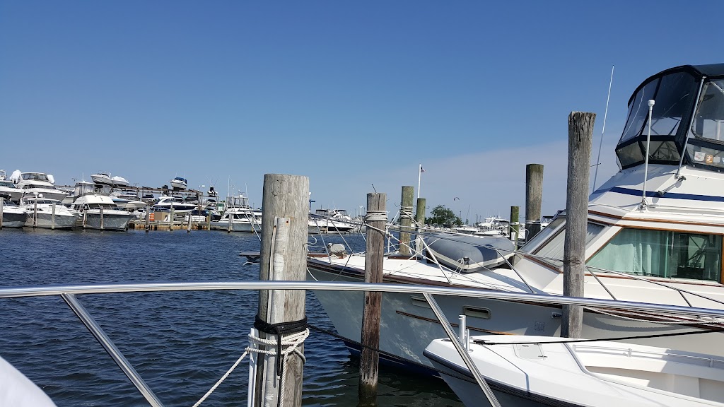 Venetian Shores Park | 850 Venetian Blvd, Lindenhurst, NY 11757 | Phone: (631) 956-0066