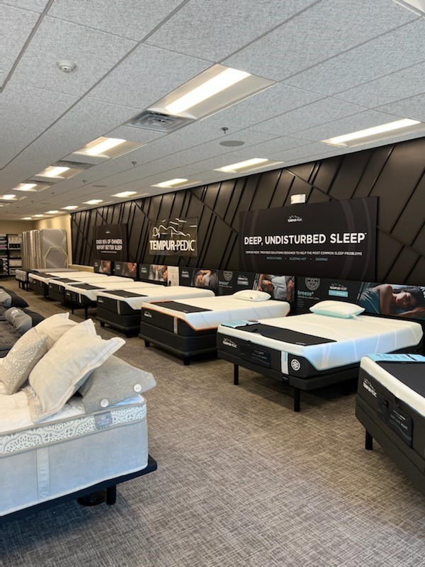 Metro Mattress Manchester | Plaza at Burr Corners, 1131 Tolland Turnpike, Manchester, CT 06042 | Phone: (860) 783-8900