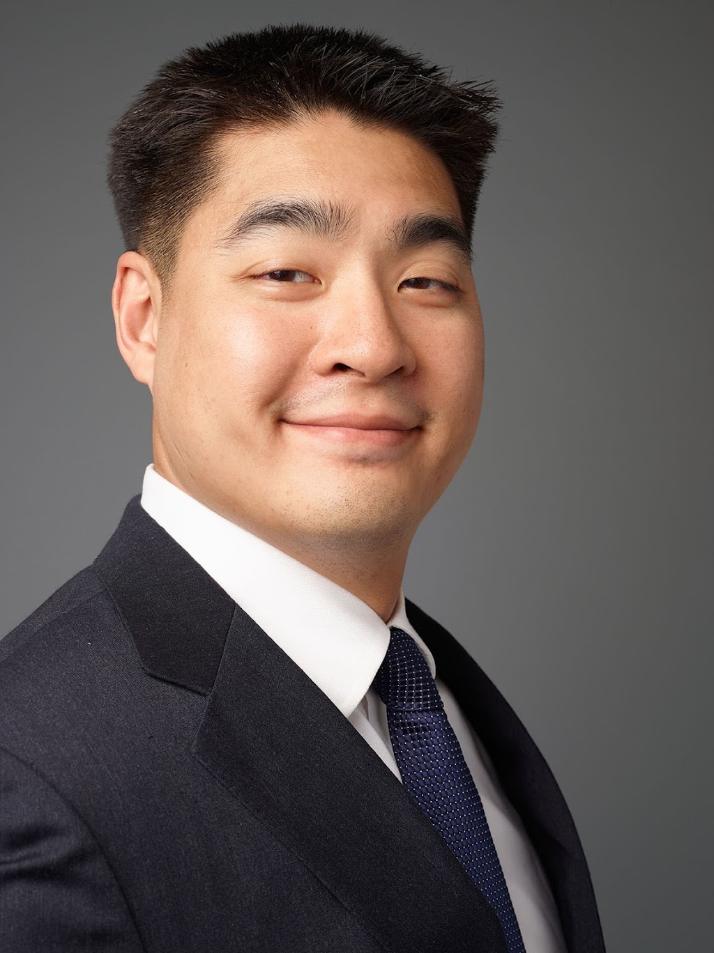 Dr. Roy Chen | 750 Old Country Rd UNIT 4, Riverhead, NY 11901 | Phone: (631) 751-3000