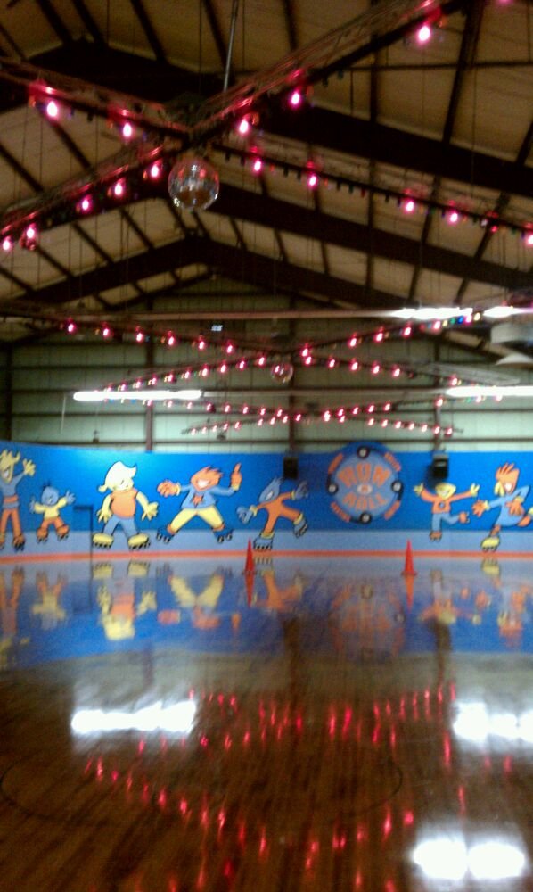 Ron-A-Roll Indoor Roller Skating Center | 85 S Frontage Rd, Vernon, CT 06066 | Phone: (860) 872-8400