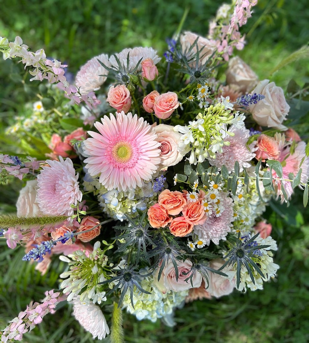 Flower Essence Flower & Gift Shop : Easton PA Florist | 2149 Bushkill Park Dr, Easton, PA 18040 | Phone: (610) 515-9970