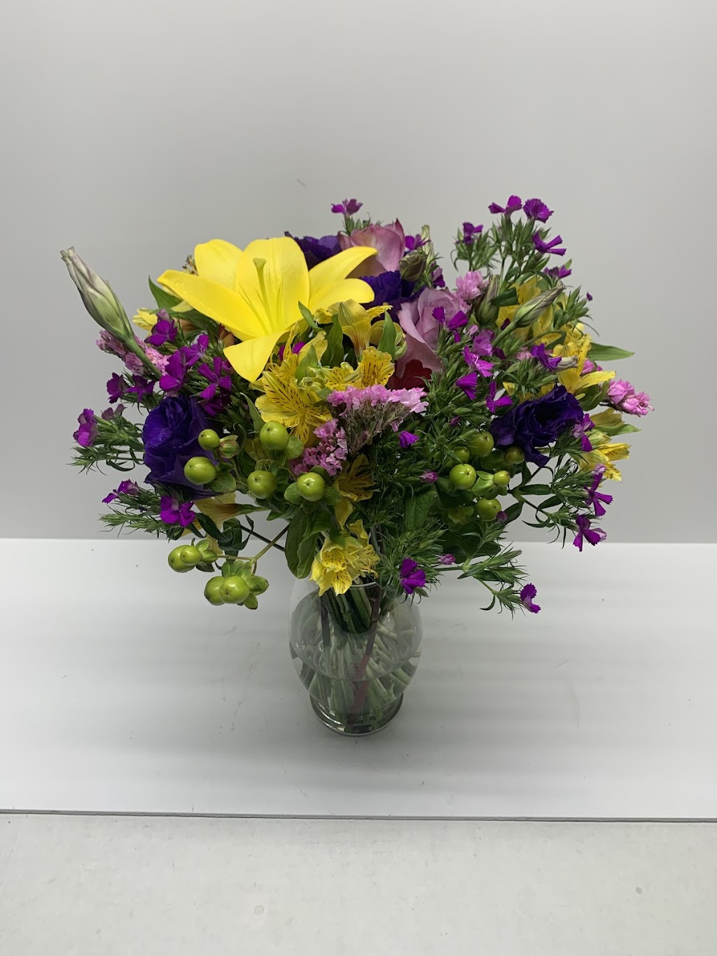 Outlook Design Florist | 161 Mathew Rd suite a, Winsted, CT 06098 | Phone: (860) 738-1487