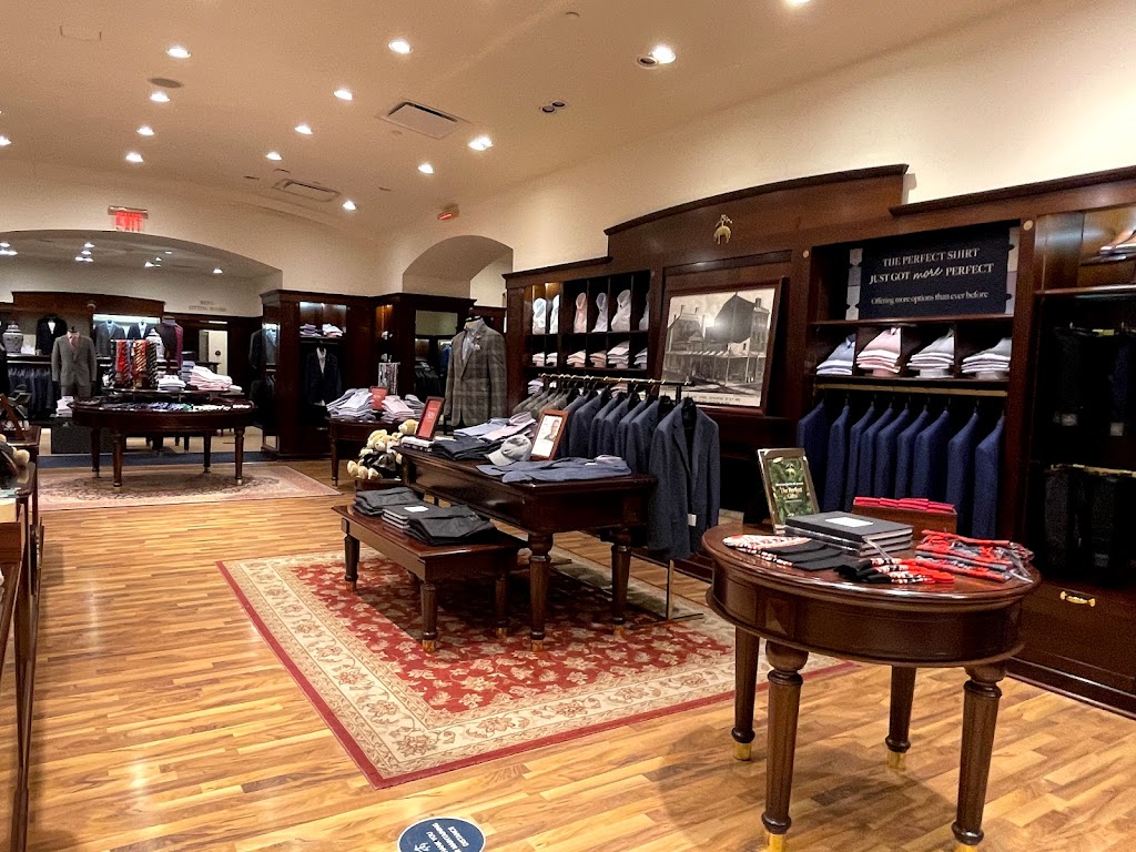 Brooks Brothers | 445 W Farms Mall Space B109, Farmington, CT 06032 | Phone: (860) 521-6624