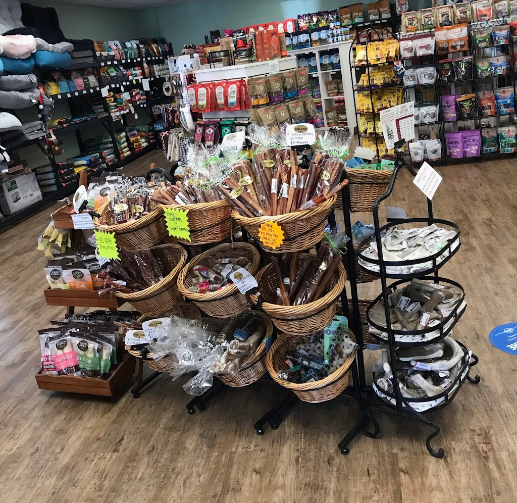 Well Bred - Pet food, supplies, toys & accessories | 1802 State Route 31, Grayrock Rd, Clinton, NJ 08809 | Phone: (908) 617-5692