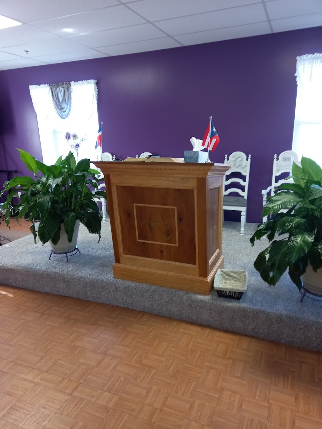 Iglesia Pentecostal Oasis en Medio del Desierto Inc. | 370 Davenport Avenue 2nd floor, New Haven, CT 06519 | Phone: (203) 419-7881
