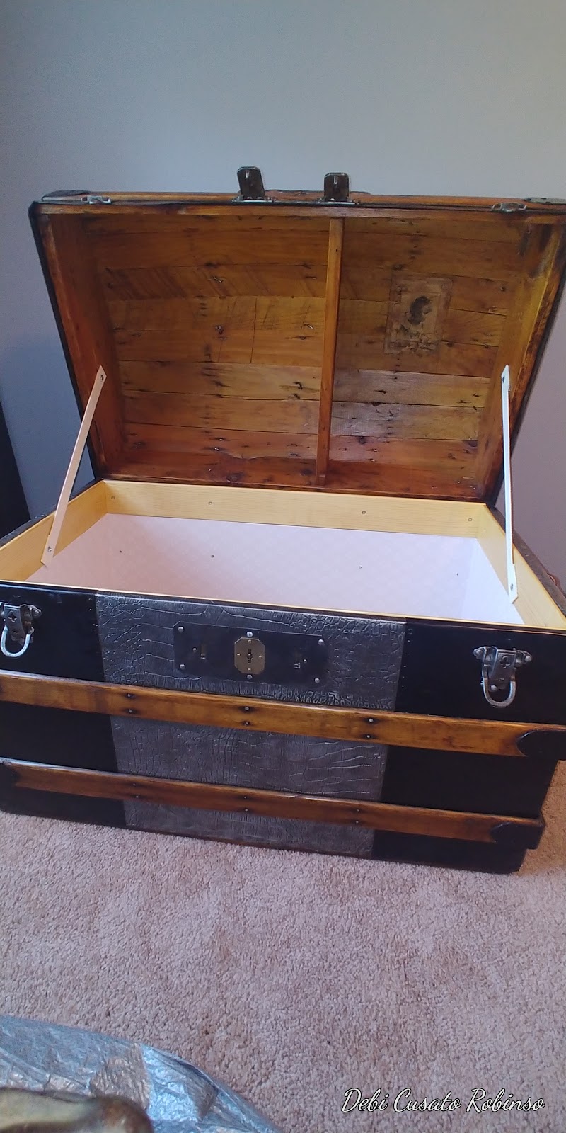 Stevens Antique Trunks | 61 Harrington Ave, Closter, NJ 07624 | Phone: (201) 768-1463