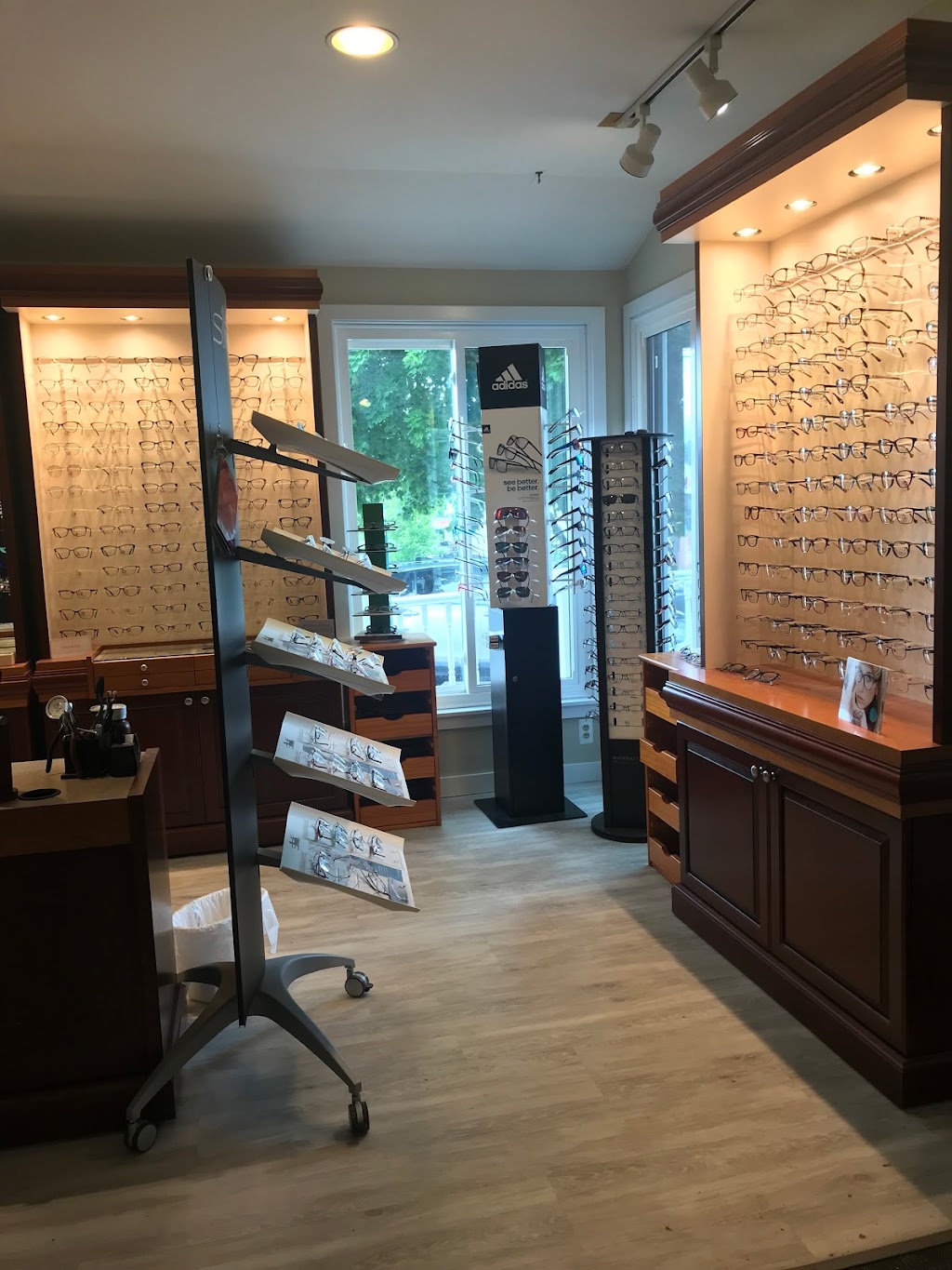 Belchertown Eye Care & Sunglass Shop | 142 N Main St, Belchertown, MA 01007 | Phone: (413) 323-1196