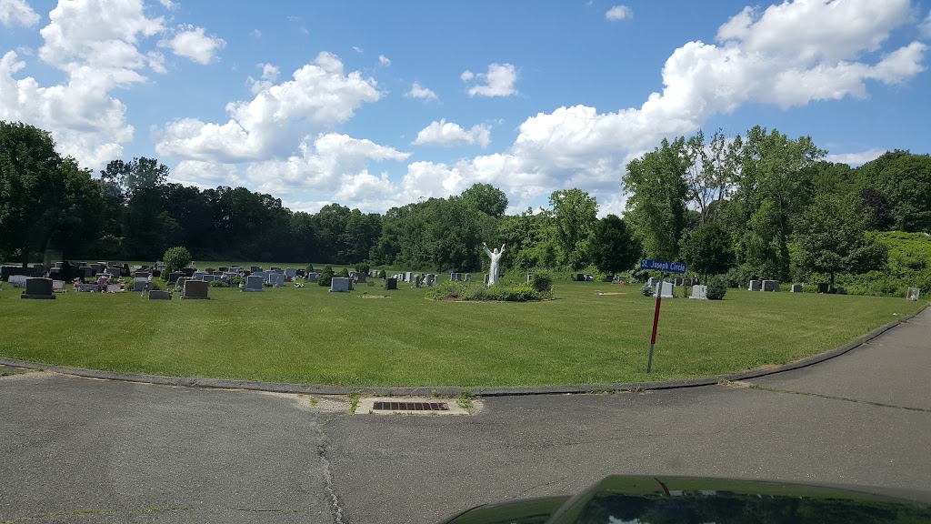 St Marys Cemetery | CT-53, Bethel, CT 06801 | Phone: (203) 744-5777