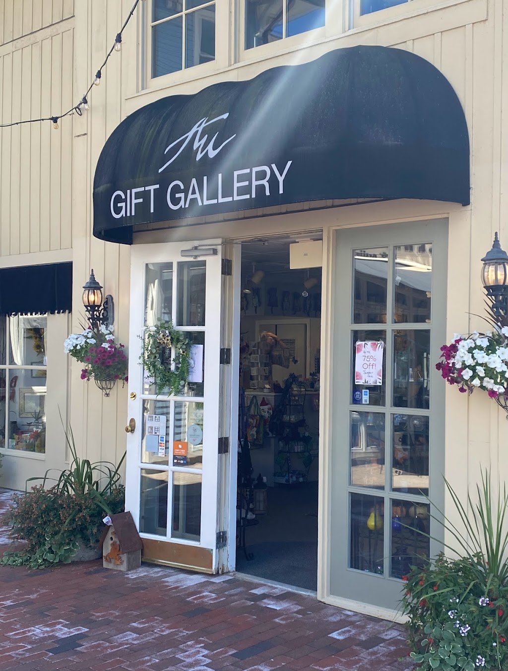 Arts Unlimited | 25 College St # 6, South Hadley, MA 01075 | Phone: (413) 532-7047