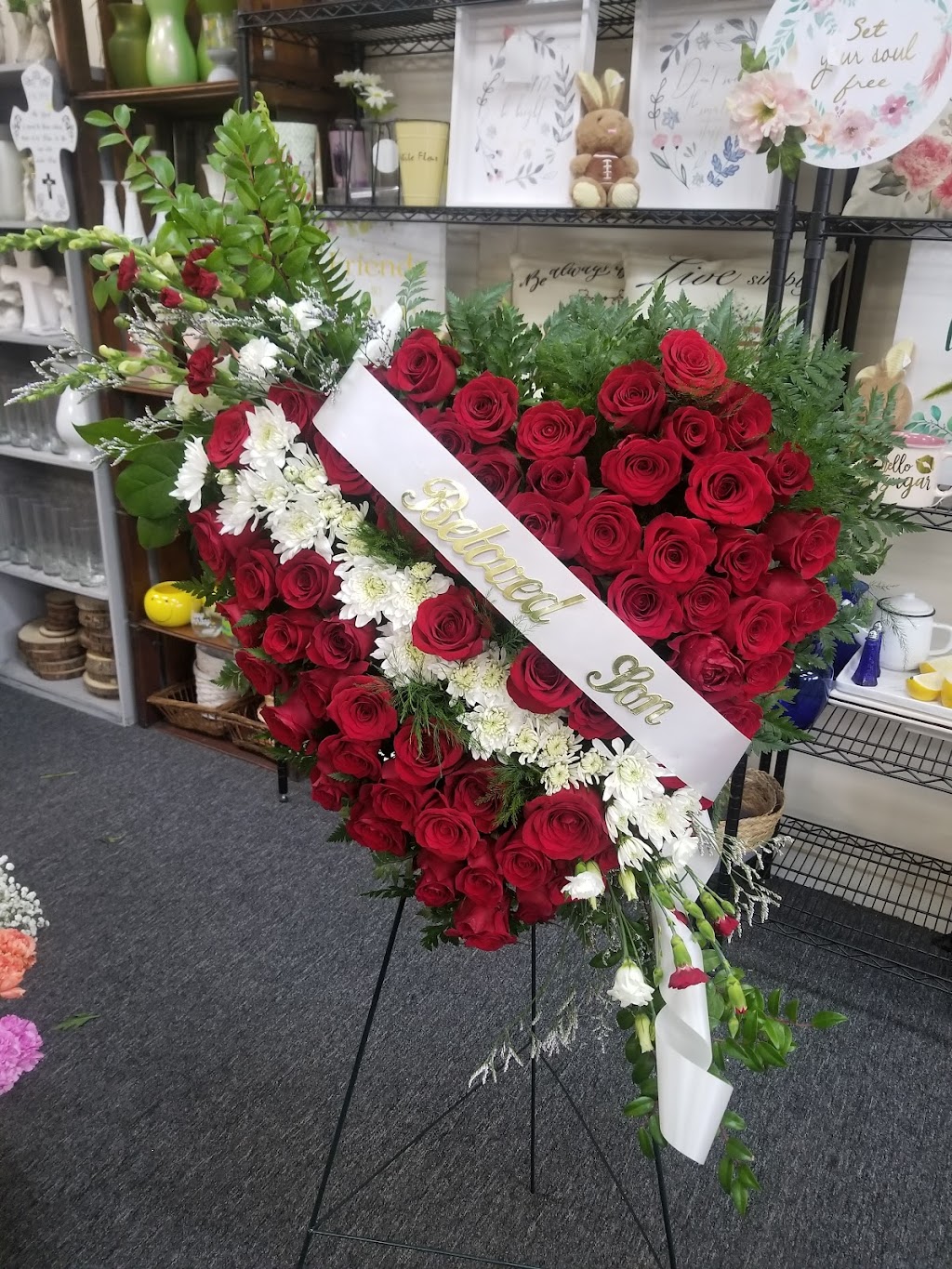 Hawley Flower Shop & Gifts | 410 Keystone St, Hawley, PA 18428 | Phone: (570) 390-7333