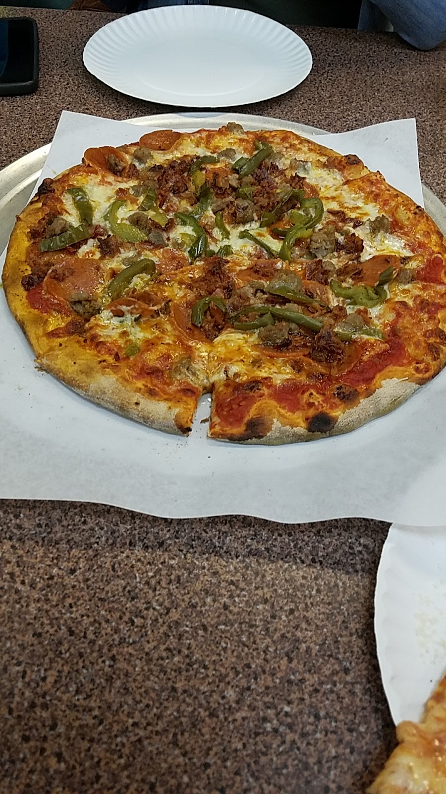 Hubbard Park Pizza | 843 W Main St, Meriden, CT 06451 | Phone: (203) 639-8941