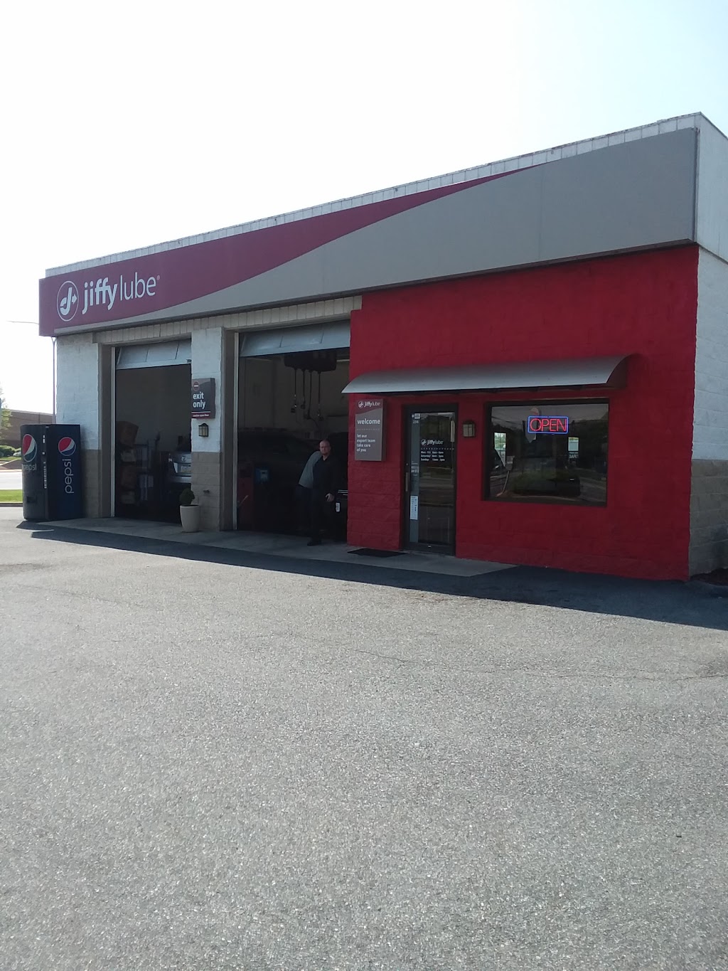 Jiffy Lube | 236 S Dupont Hwy, Dover, DE 19901 | Phone: (302) 674-8282