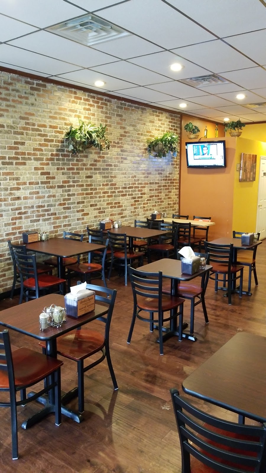 Camilas Pizzeria I | 5813 Bensalem Blvd, Bensalem, PA 19020 | Phone: (215) 245-6114