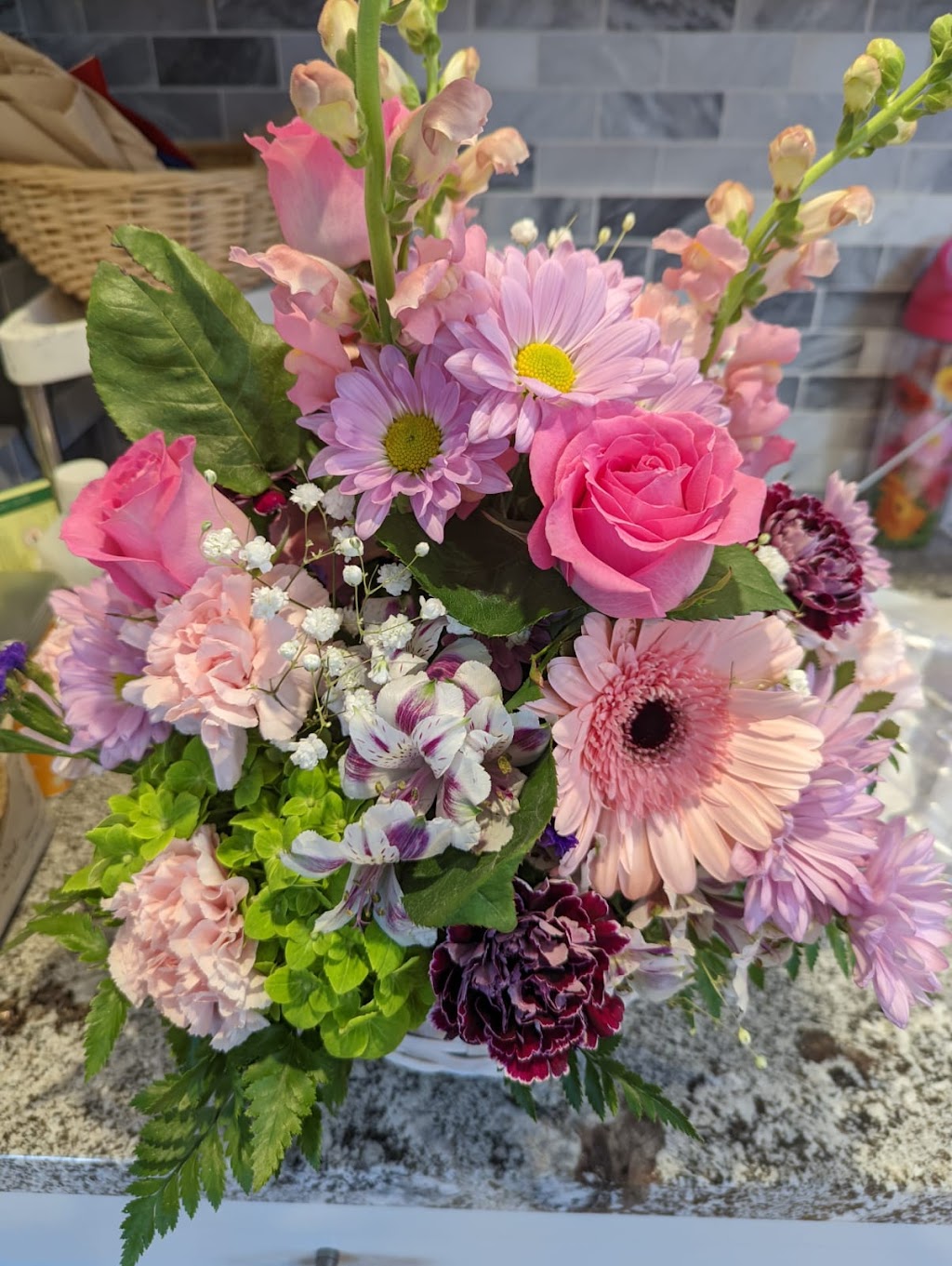 Langankes Florist and Greenhouses | 1055 Bridgeport Ave, Shelton, CT 06484 | Phone: (203) 929-4688