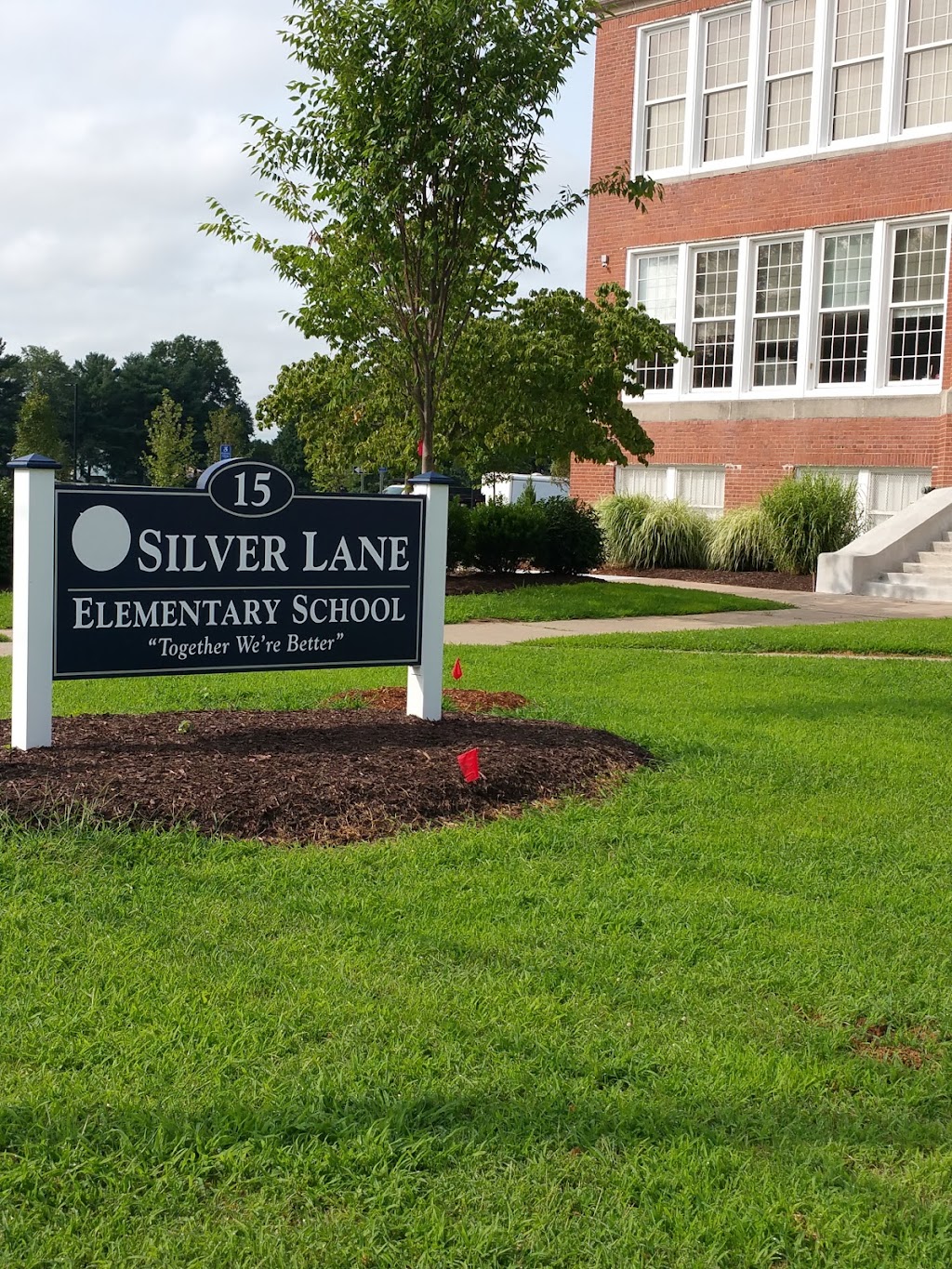 Silver Lane Elementary School | 15 Mercer Ave, East Hartford, CT 06118 | Phone: (860) 622-5500