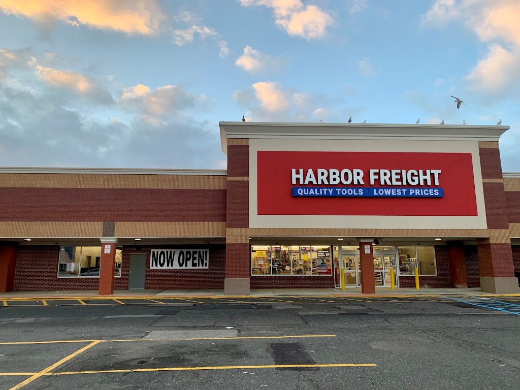 Harbor Freight Tools | 20 Deer Shore Square B, North Babylon, NY 11703 | Phone: (516) 340-9525