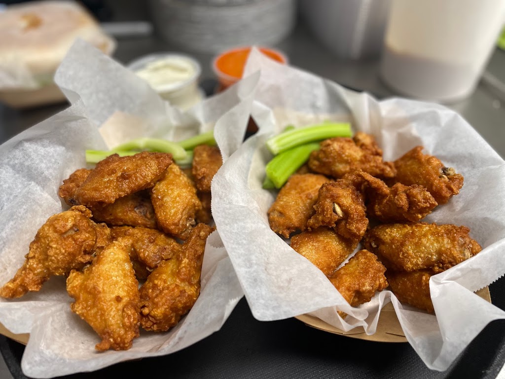Roosters Wings & Brew | 1 Baker St, Mohegan Lake, NY 10547 | Phone: (914) 743-1797