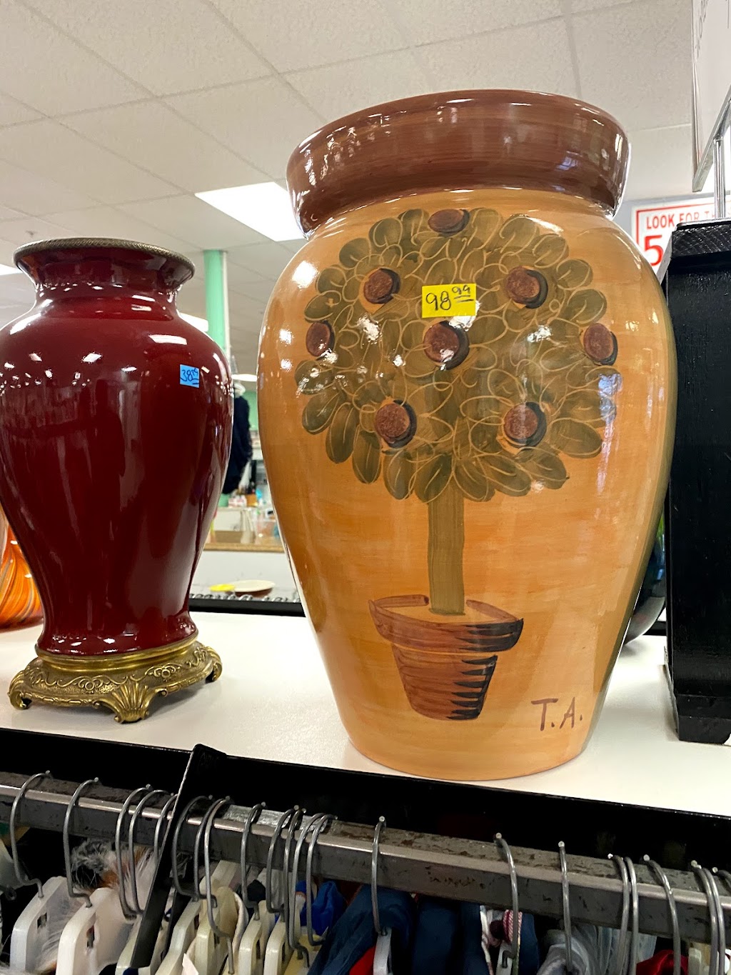 Island Thrift | 1770 New York Ave, Huntington Station, NY 11746 | Phone: (631) 923-1753