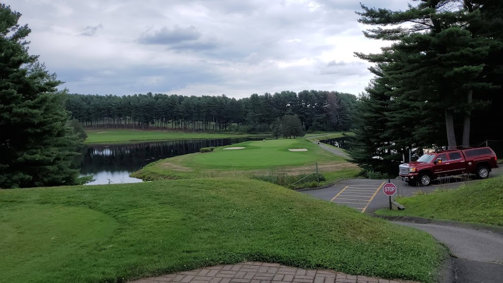 Pequabuck Golf Club | 56 School St, Terryville, CT 06786 | Phone: (860) 583-7307