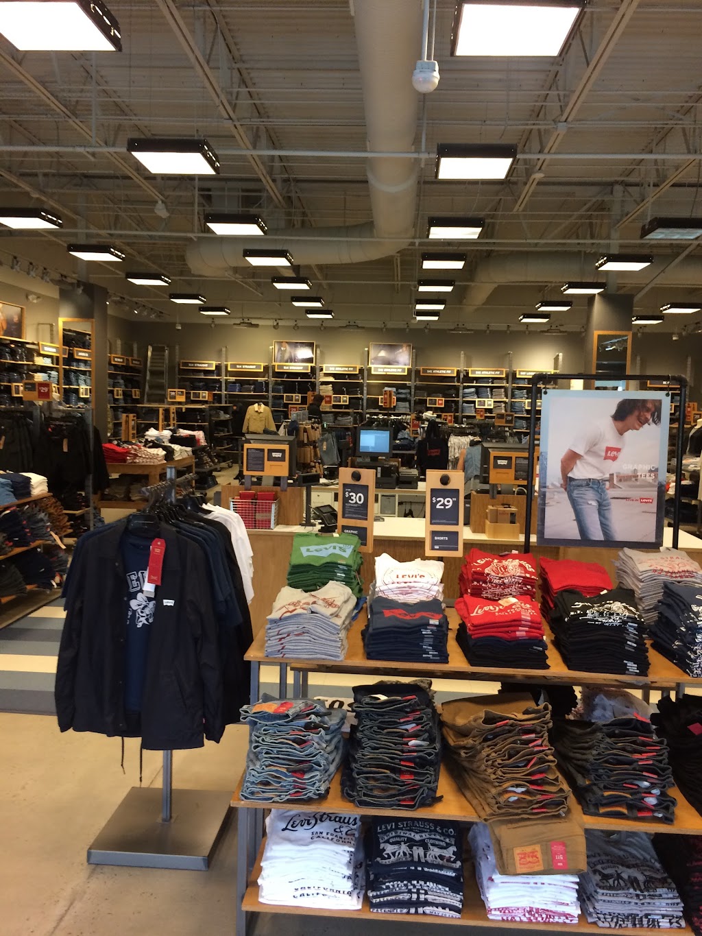 Levi’s Outlet Store | 20-A Killingworth Turnpike #206, Clinton, CT 06413 | Phone: (860) 664-4172