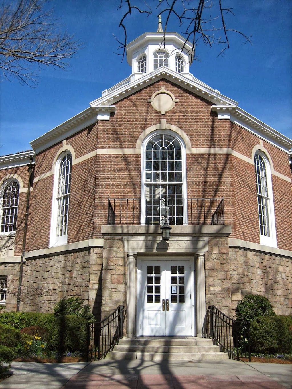 Perrot Memorial Library | 90 Sound Beach Ave, Old Greenwich, CT 06870 | Phone: (203) 637-1066