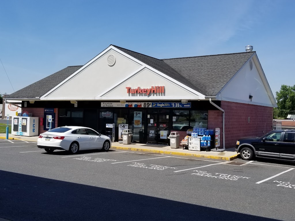 Turkey Hill Minit Market | 106 S 3rd St, Coopersburg, PA 18036 | Phone: (610) 282-6046