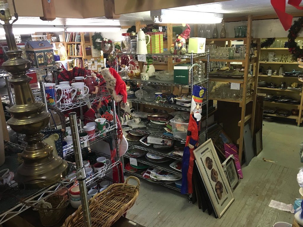 Barn Thrift Shop, The | 1416 US-44, Pleasant Valley, NY 12569 | Phone: (845) 635-9630