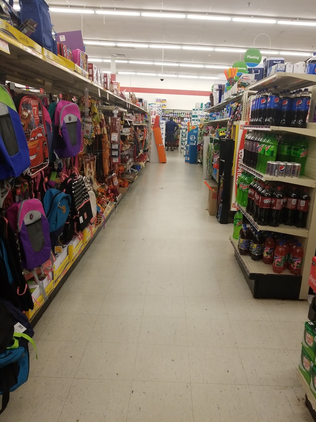 Family Dollar | 684 Foxon Rd, East Haven, CT 06513 | Phone: (203) 974-4436
