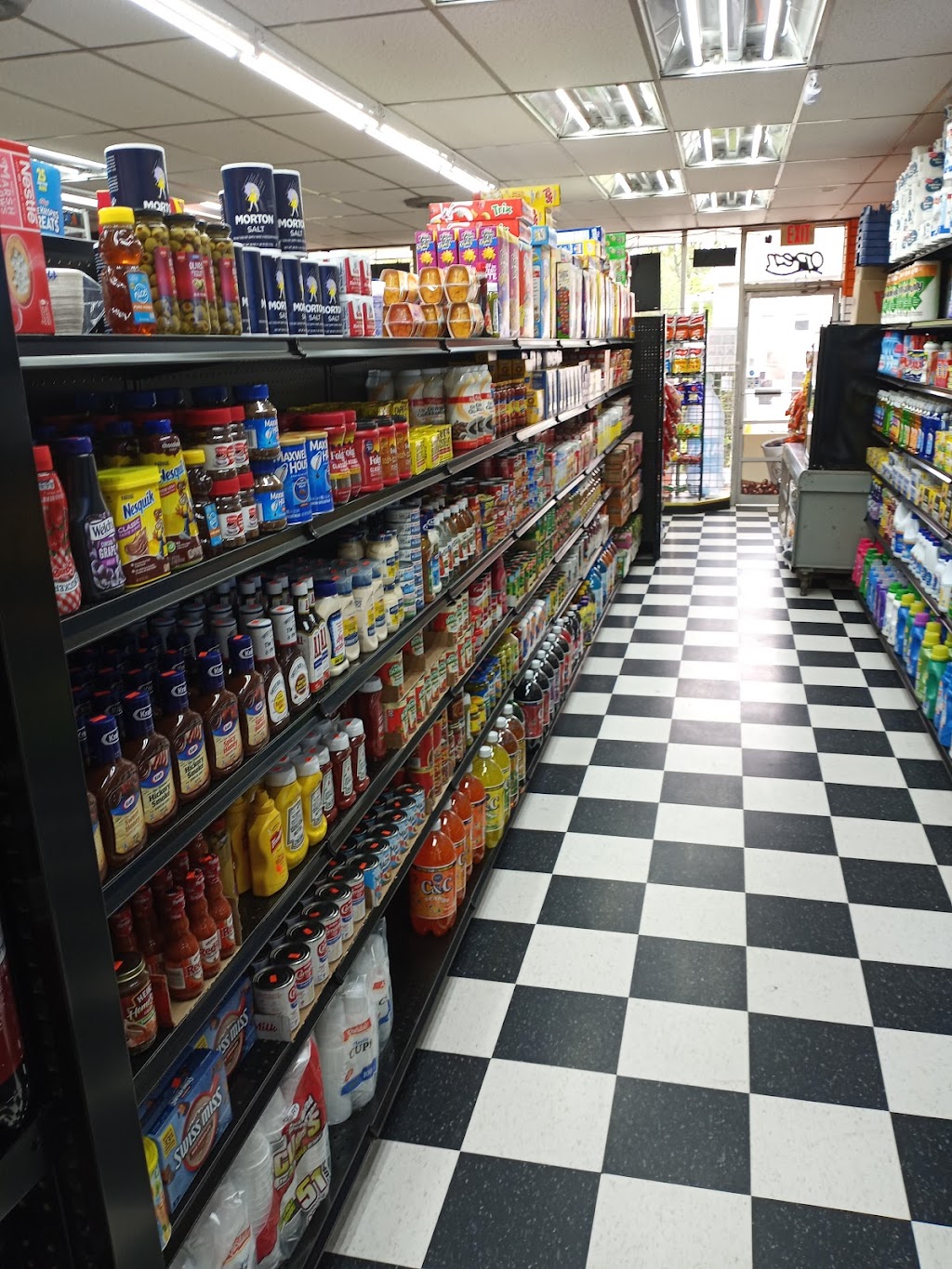 Quinnipiac food mart & deli | 1653 Quinnipiac Ave, New Haven, CT 06513 | Phone: (203) 903-5407