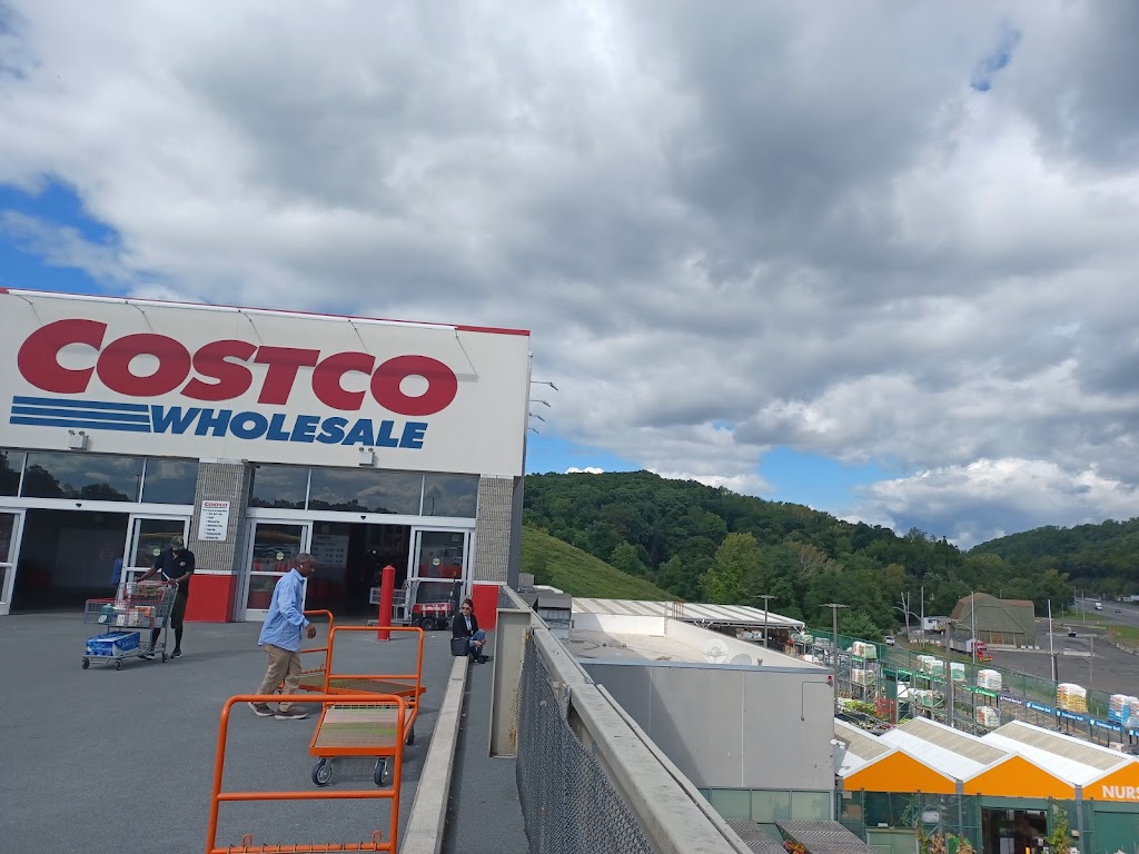Costco Food Court | 20 Stew Leonard Dr, Yonkers, NY 10710 | Phone: (914) 595-1003