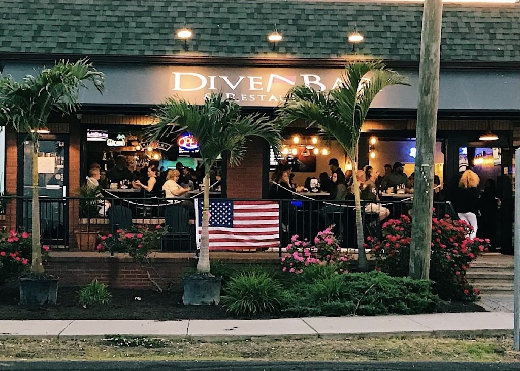Dive Bar & Restaurant | 24 Ocean Ave, West Haven, CT 06516 | Phone: (203) 933-3483