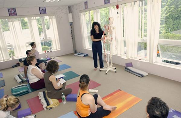 Yoga Flow Studio | 409 Littleworth Ln, Sea Cliff, NY 11579 | Phone: (516) 656-0672