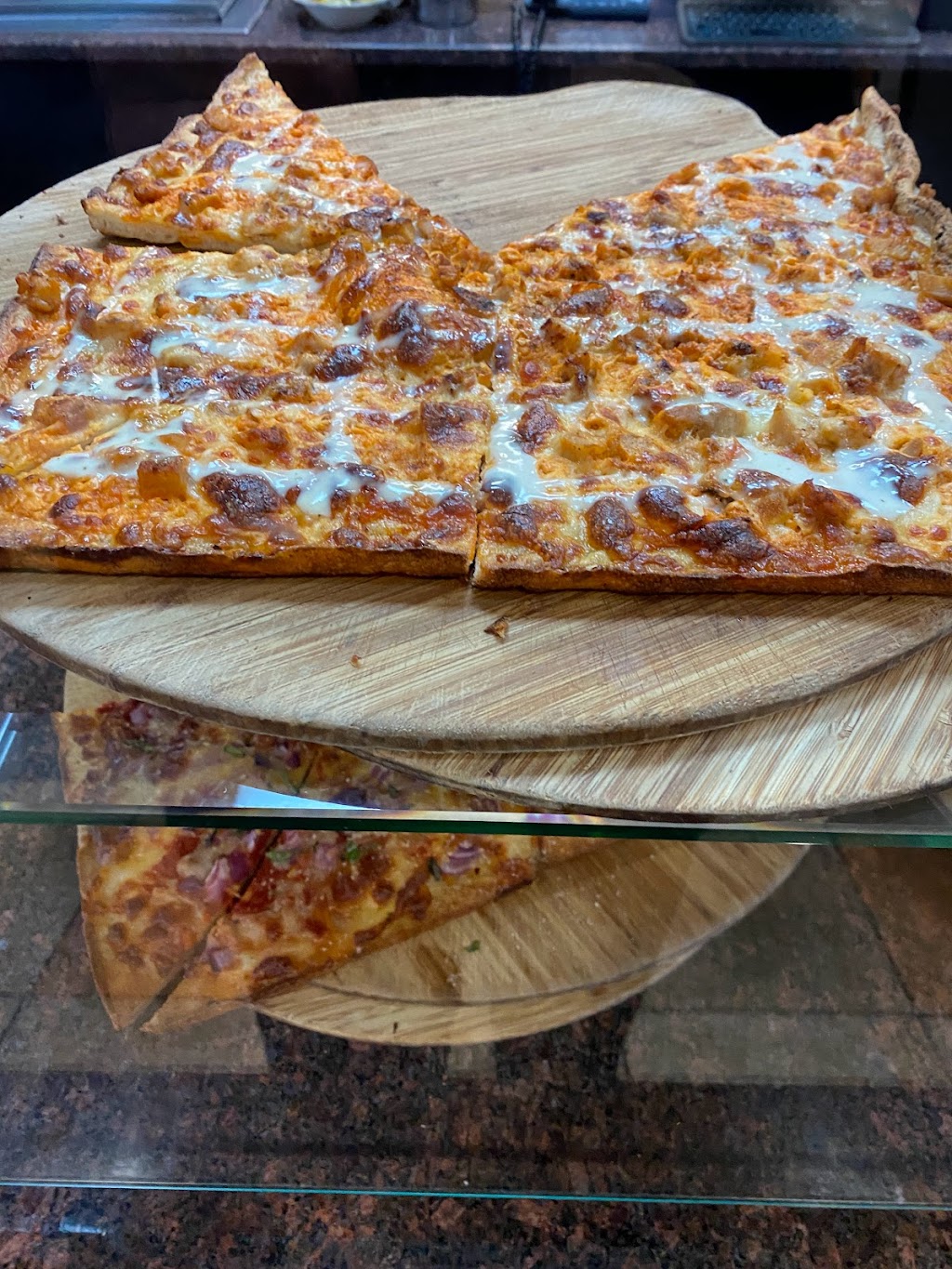 Dominicks Pizzeria | 10 E Clinton St, Newton, NJ 07860 | Phone: (973) 383-9330