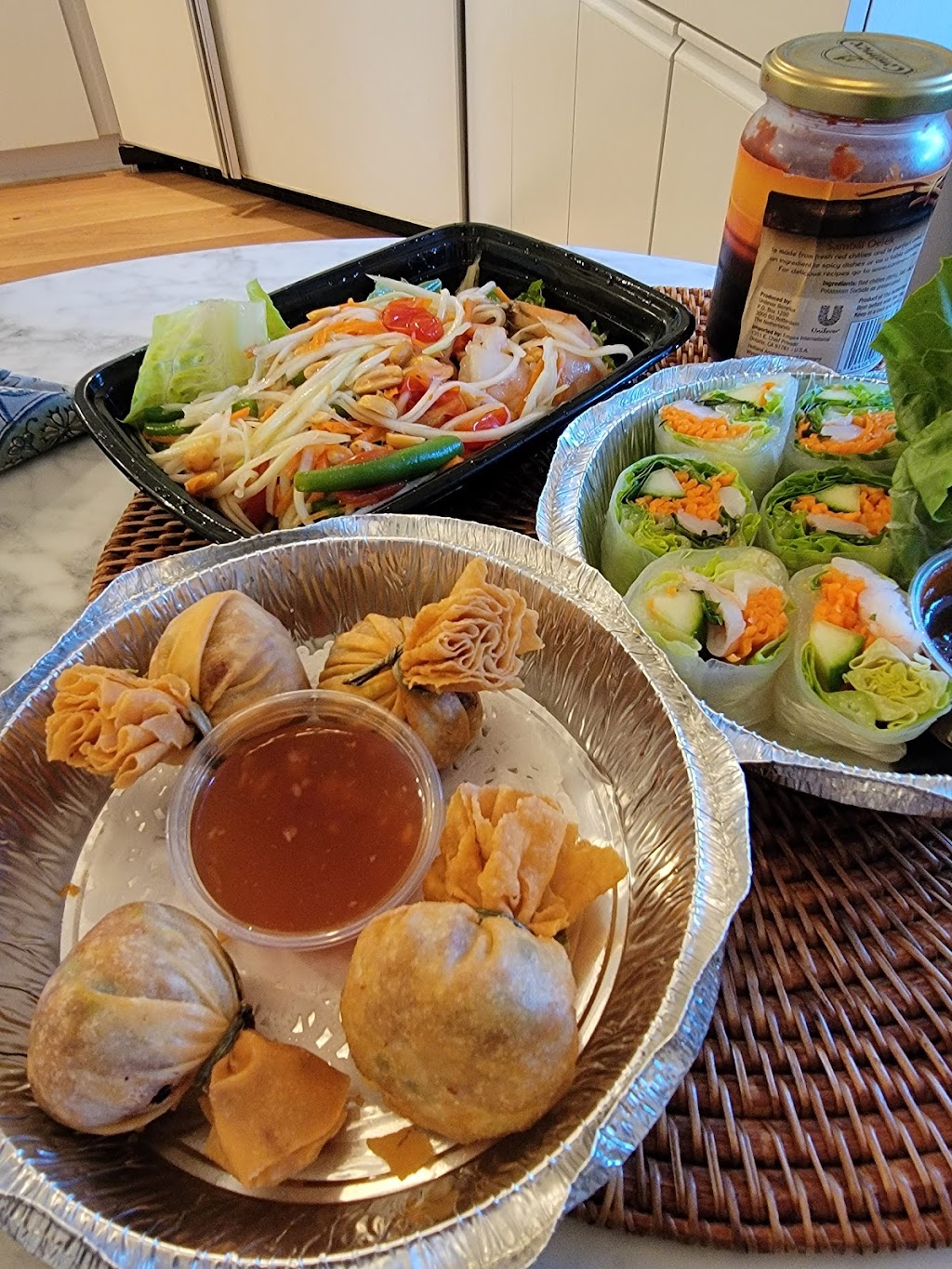 Thai Dishes | 1924 Pleasantville Rd, Briarcliff Manor, NY 10510 | Phone: (914) 373-4313