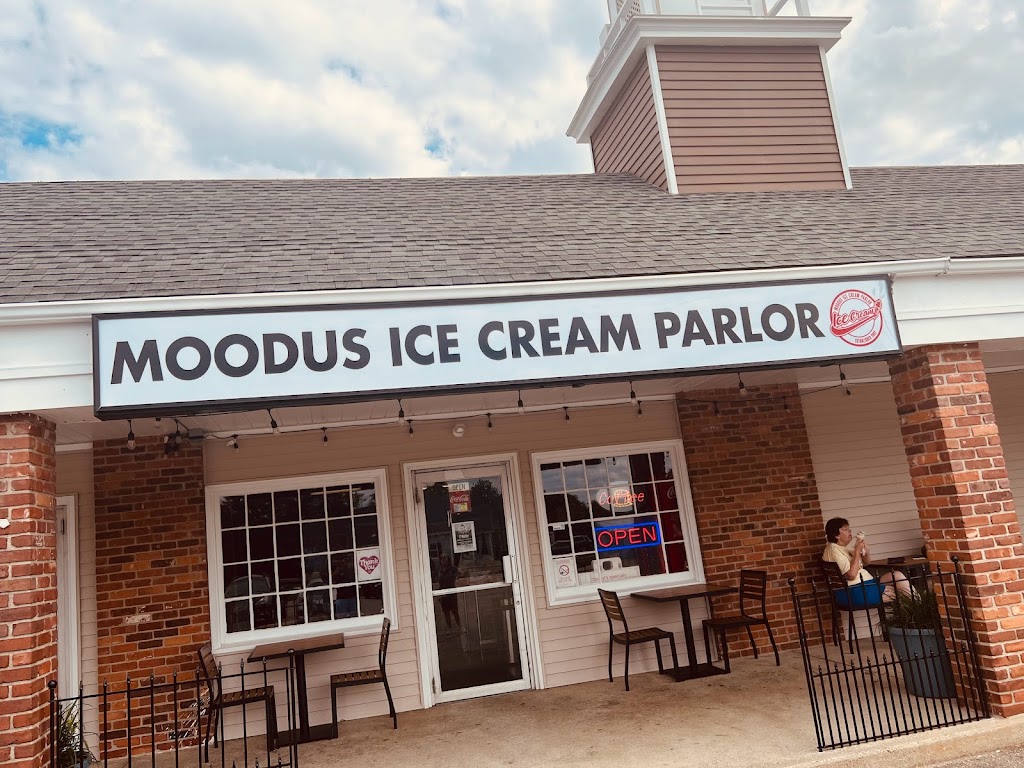 Moodus Ice Cream Parlor | 26 Falls Rd, Moodus, CT 06469 | Phone: (860) 873-8880