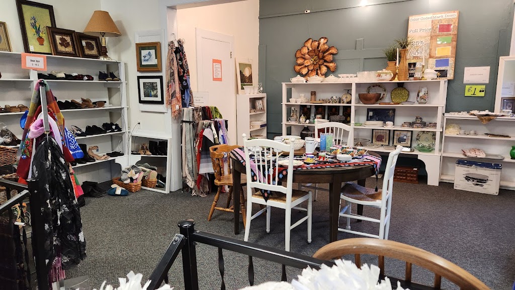 Nearly New Shop | 70 Shore Rd, Old Lyme, CT 06371 | Phone: (860) 434-5514