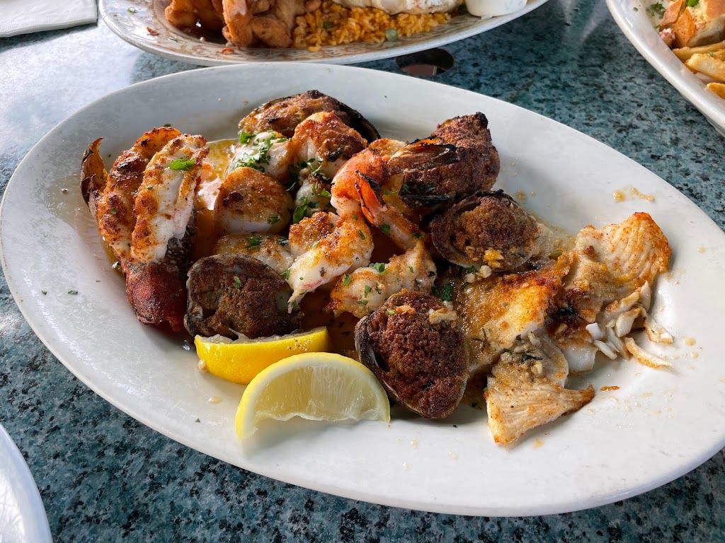 City Island Lobster House | 691 Bridge St, The Bronx, NY 10464 | Phone: (718) 885-1459