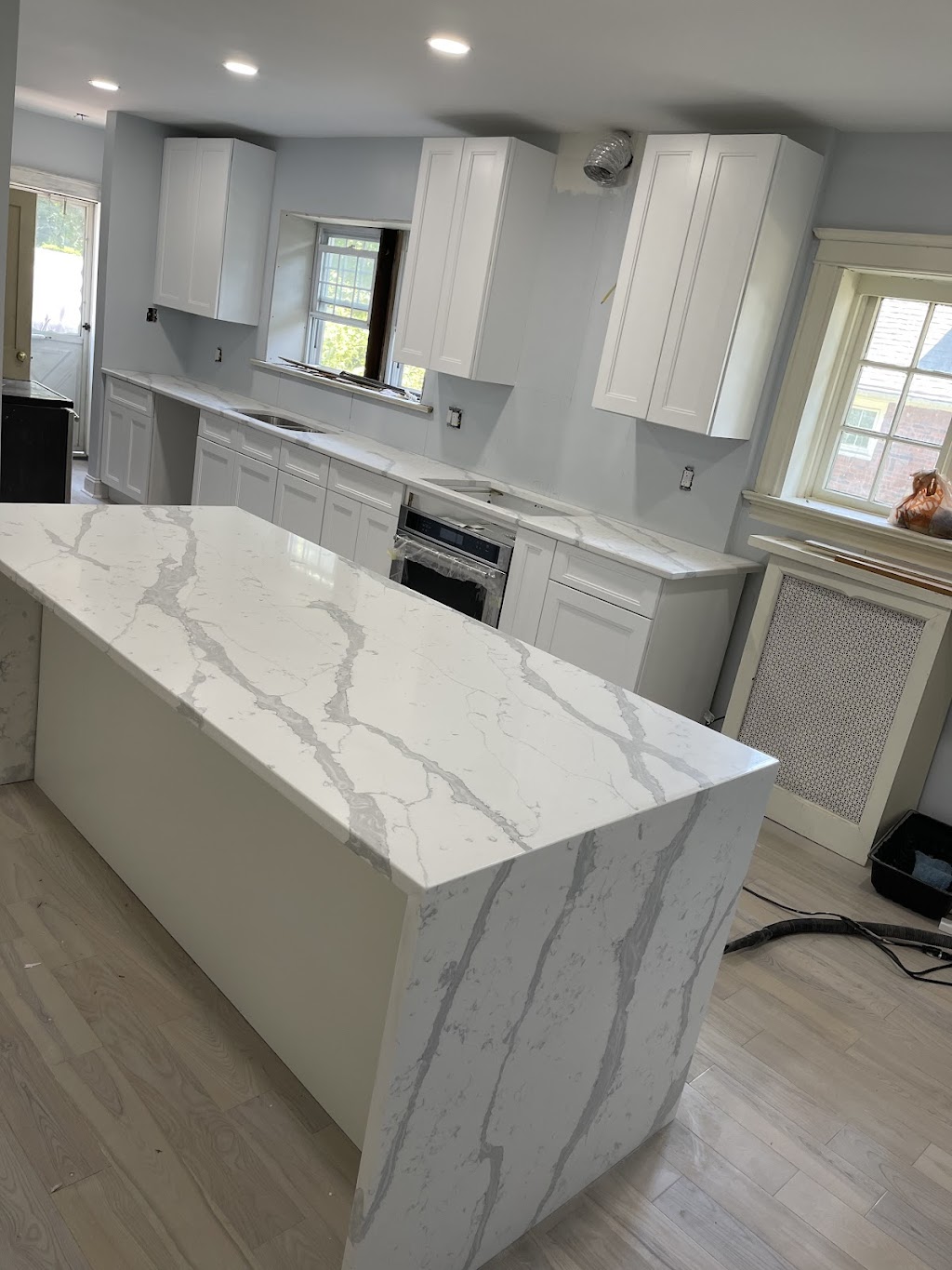 YT Granite & Quartz Countertop | 3000 E Tioga St, Philadelphia, PA 19134 | Phone: (215) 758-0029