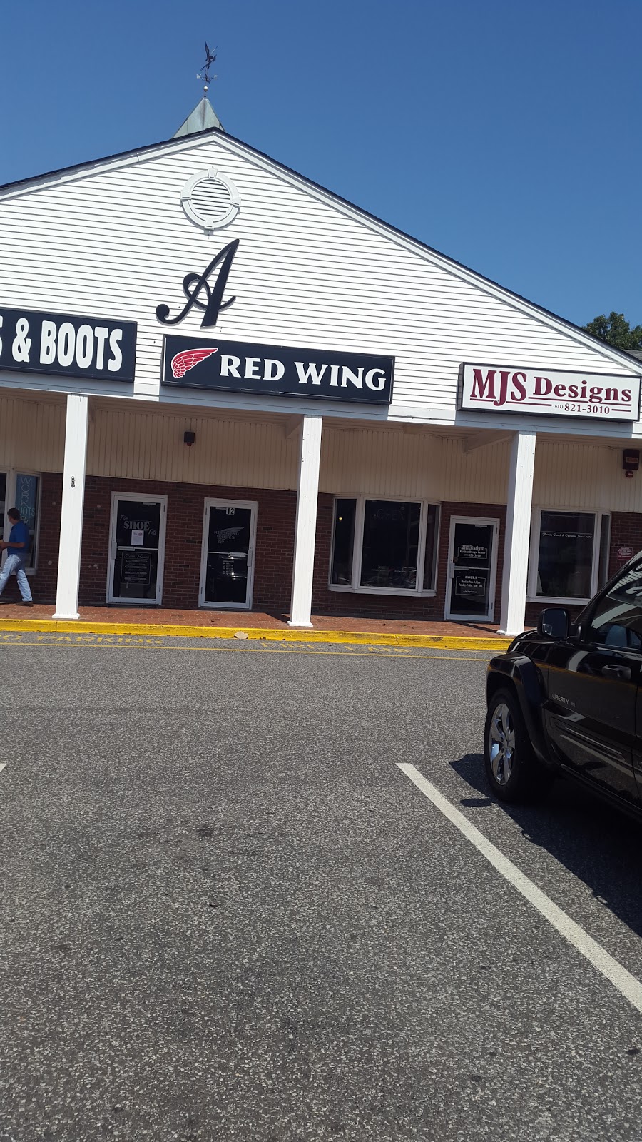 Red Wing - Miller Place, NY | 691 NY-25A #12, Miller Place, NY 11764 | Phone: (631) 849-5599