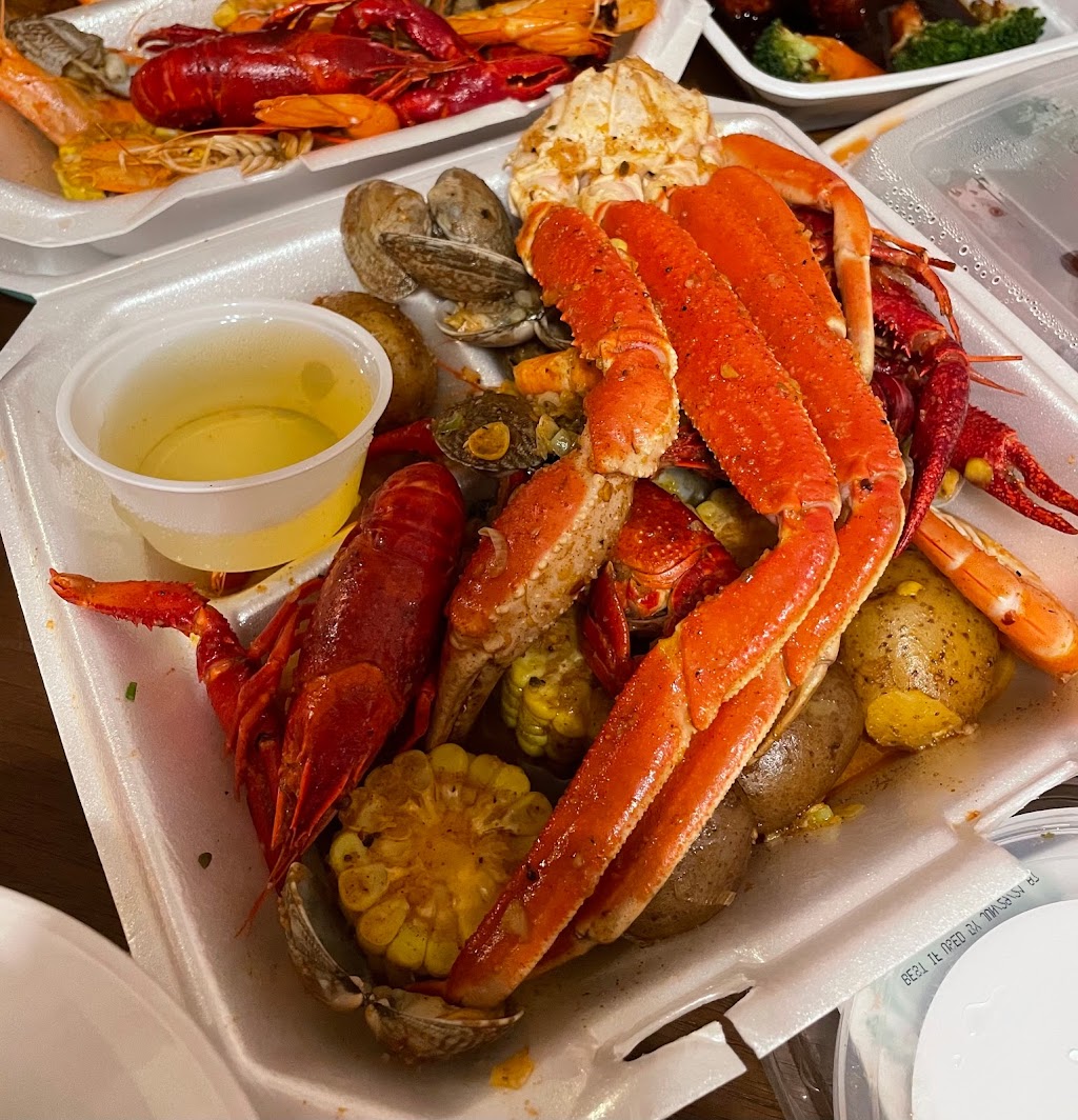 Gold Fish Chinese Restaurant & Seafood Shack | 2022 W Hunting Park Ave, Philadelphia, PA 19140 | Phone: (215) 225-3388