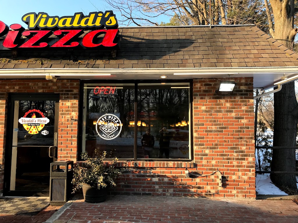 Vivaldis Pizza | 912 Terryville Ave, Bristol, CT 06010 | Phone: (860) 589-1400