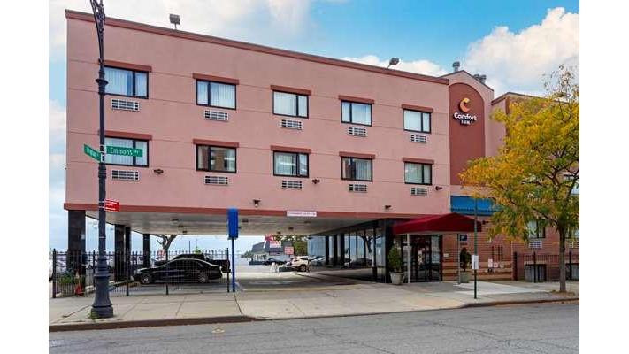 Comfort Inn | 3218 Emmons Ave, Brooklyn, NY 11235 | Phone: (718) 368-3334