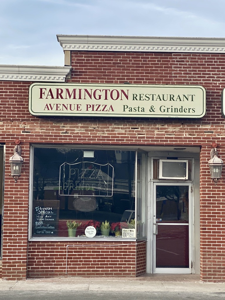 Farmington Avenue Pizza House | 1234 Farmington Ave, West Hartford, CT 06107 | Phone: (860) 521-3869