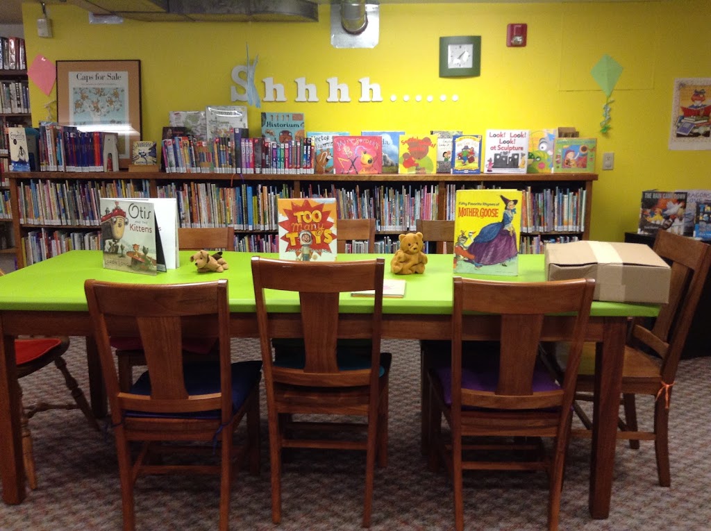 Andover Public Library | 355 US-6, Andover, CT 06232 | Phone: (860) 742-7428