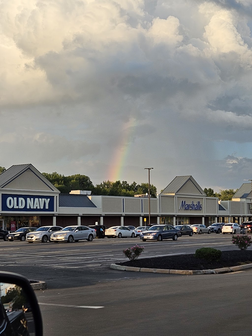 Old Navy | 25 Hazard Ave, Enfield, CT 06082 | Phone: (860) 265-4571