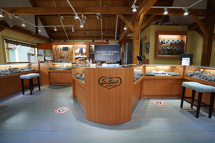 Satnick Jewelers | Feather Hill Village 53345, Main Rd, Southold, NY 11971 | Phone: (631) 765-1061