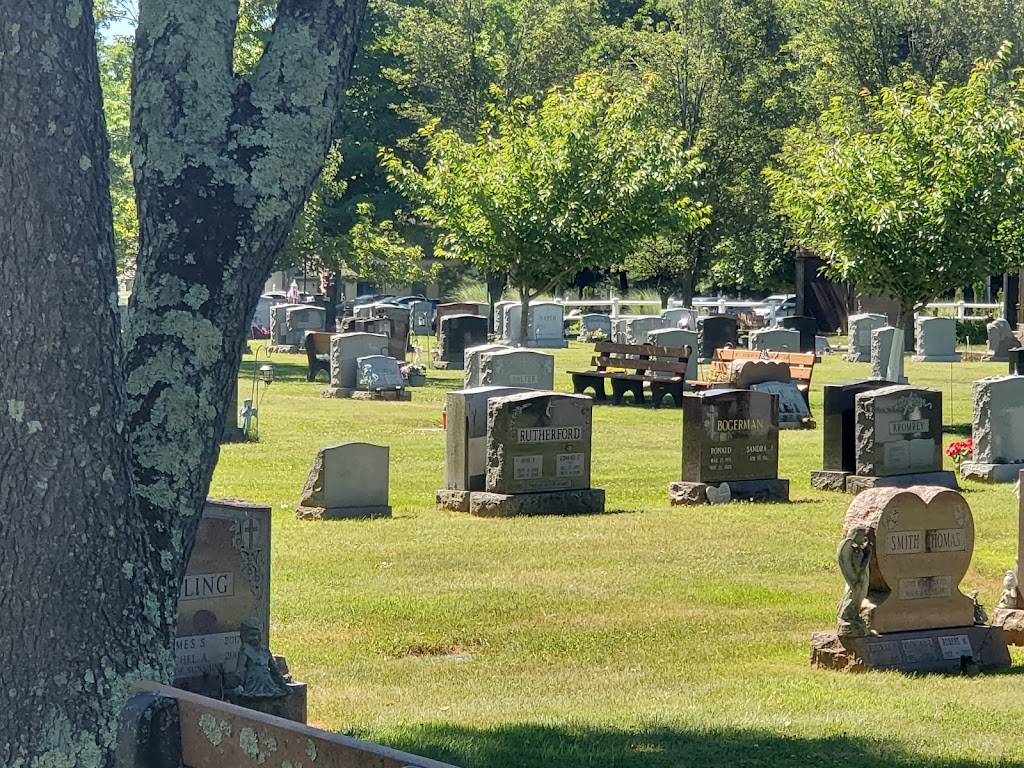 Redeemer Cemetery | 90 Chapel Rd, Mahwah, NJ 07430 | Phone: (201) 818-1222